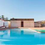& Hotel