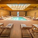 & Hotel 4*