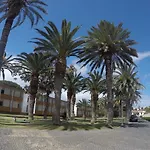 Hotel & 4*
