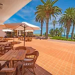 Hotel &