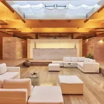 & Отель 4*